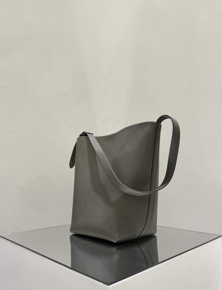 17x15.5x28.5cm