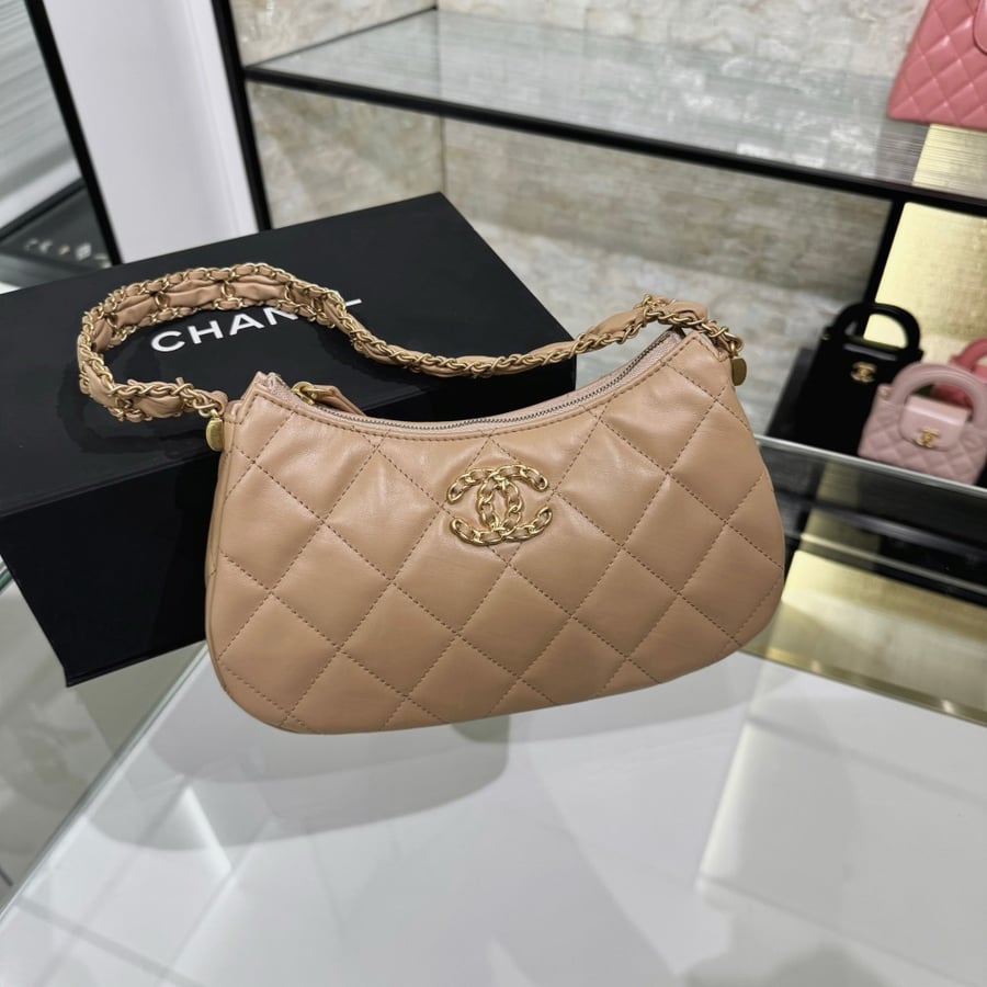 SIZE: 13.5x23.5x5.3cm
