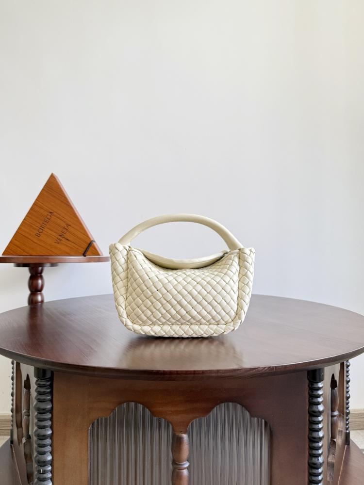 23x11x8cm