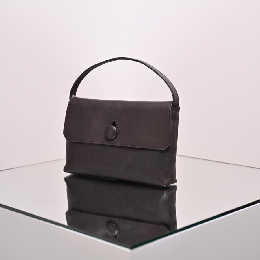 18x11.9x1.5cm