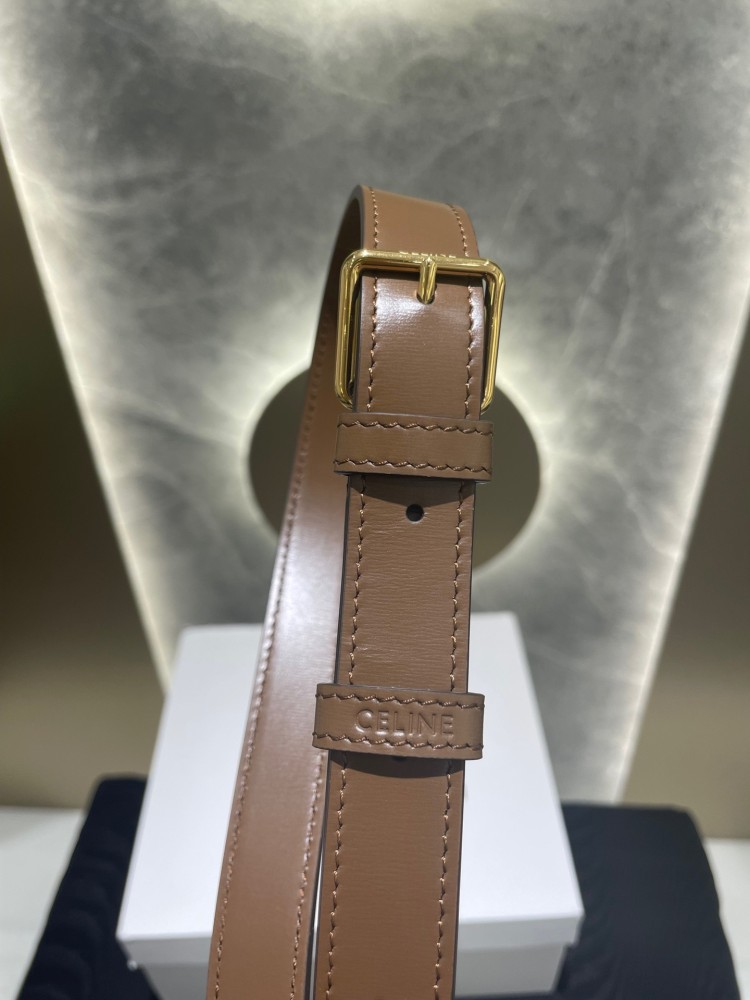 Size :  22.5x16.5x7.5 cm
