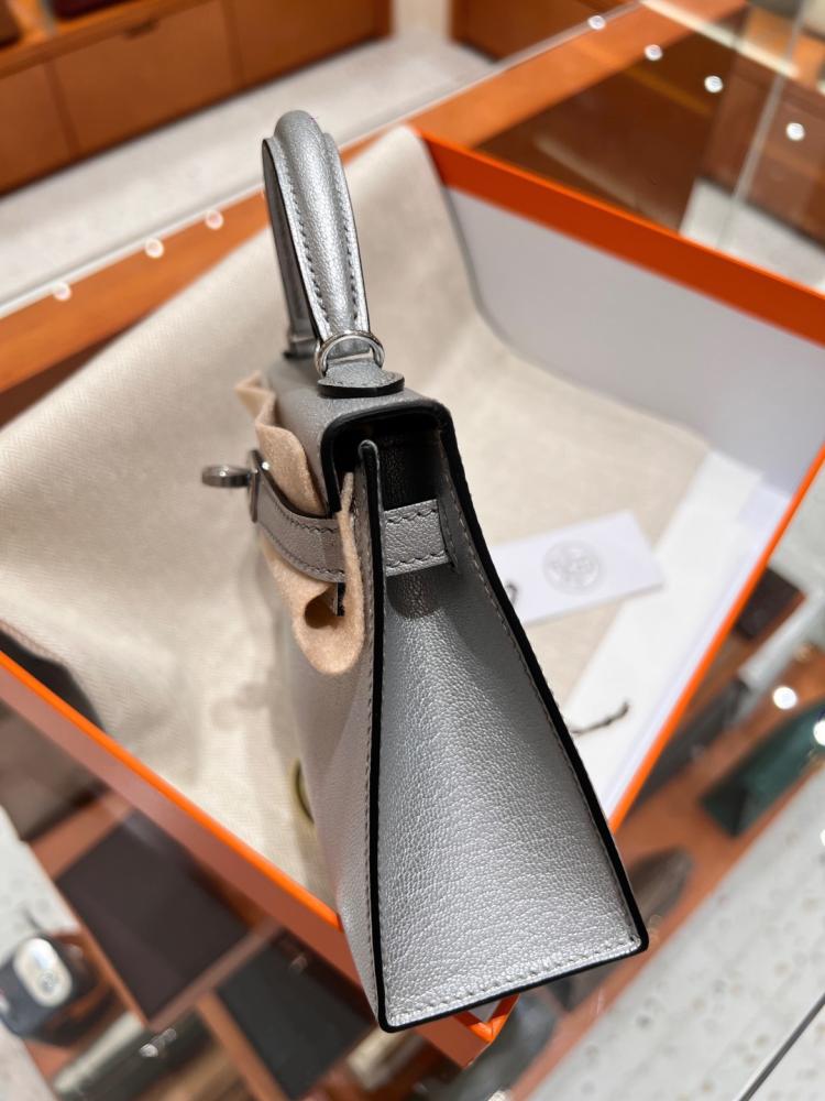 Mini Kelly Chèvre leather