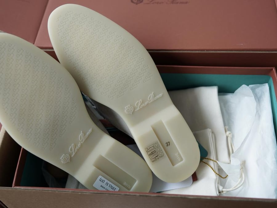 المقاسات 35 - 42