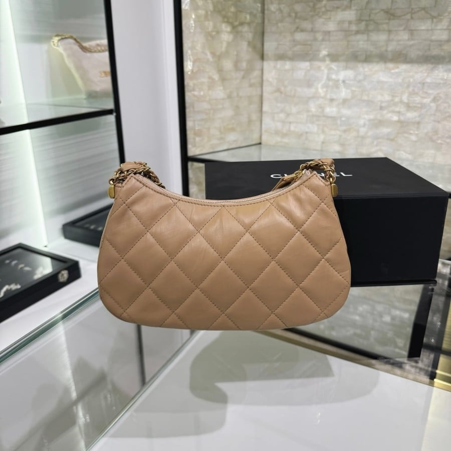 SIZE: 13.5x23.5x5.3cm