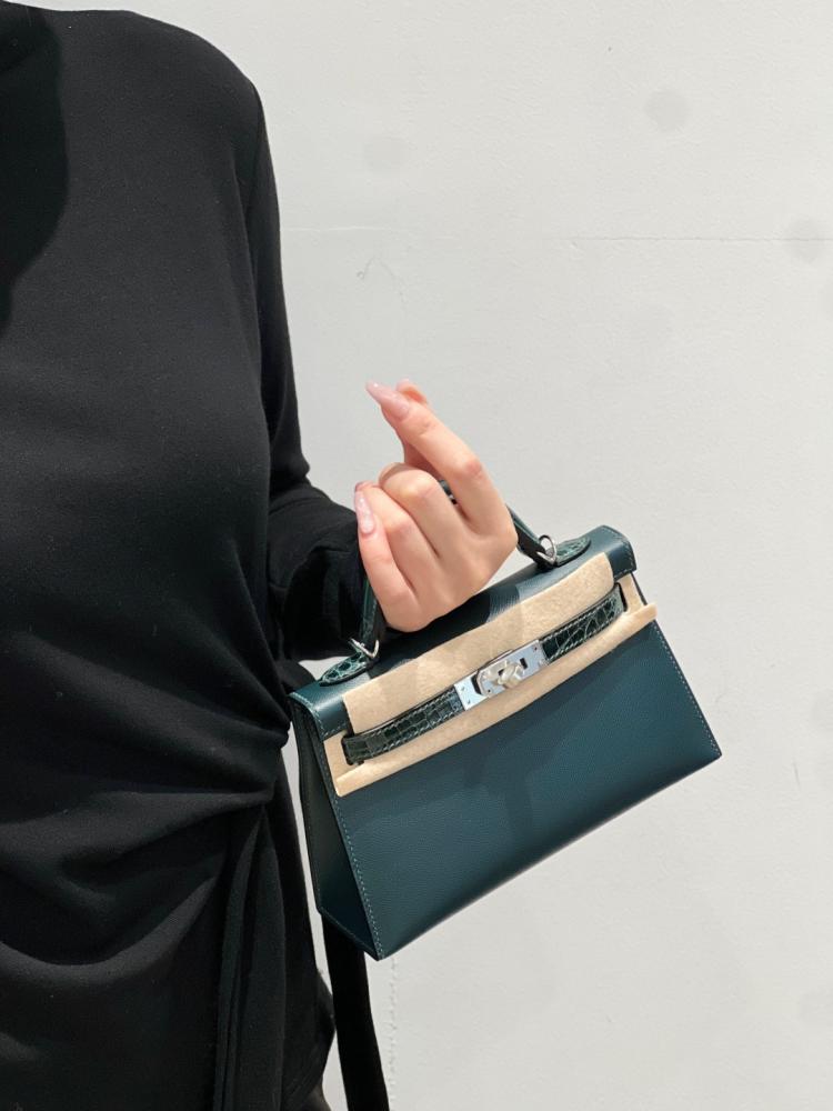 Mini Kelly Touch