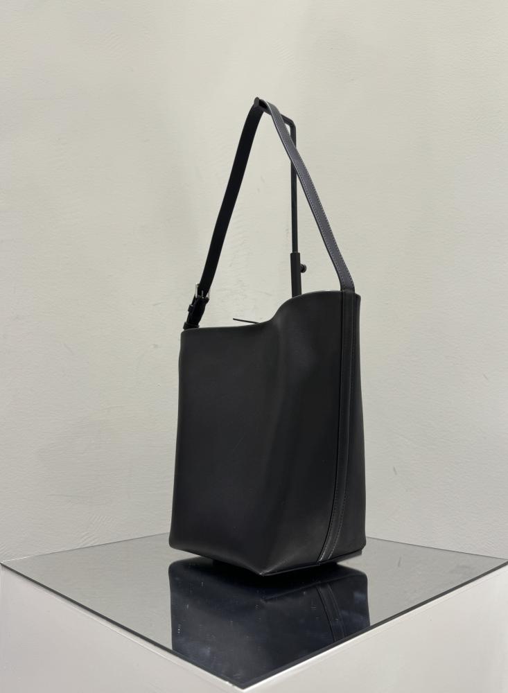 17x15.5x28.5cm