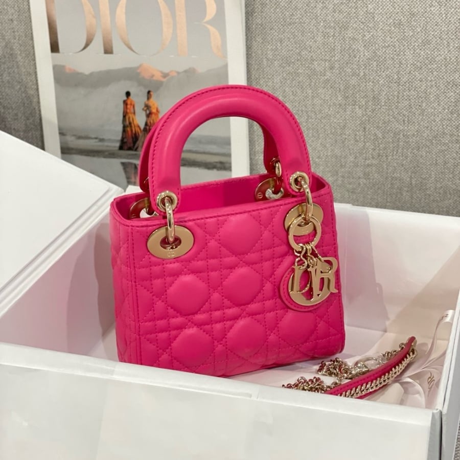 Size: 17x15x7cm