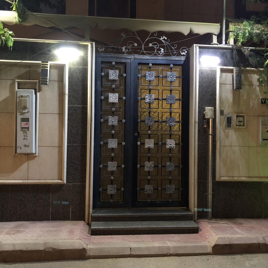 لمبة طاقة شمسية بحساس حركة للابواب الخارجية والاسياب والاحواش بدون اسل