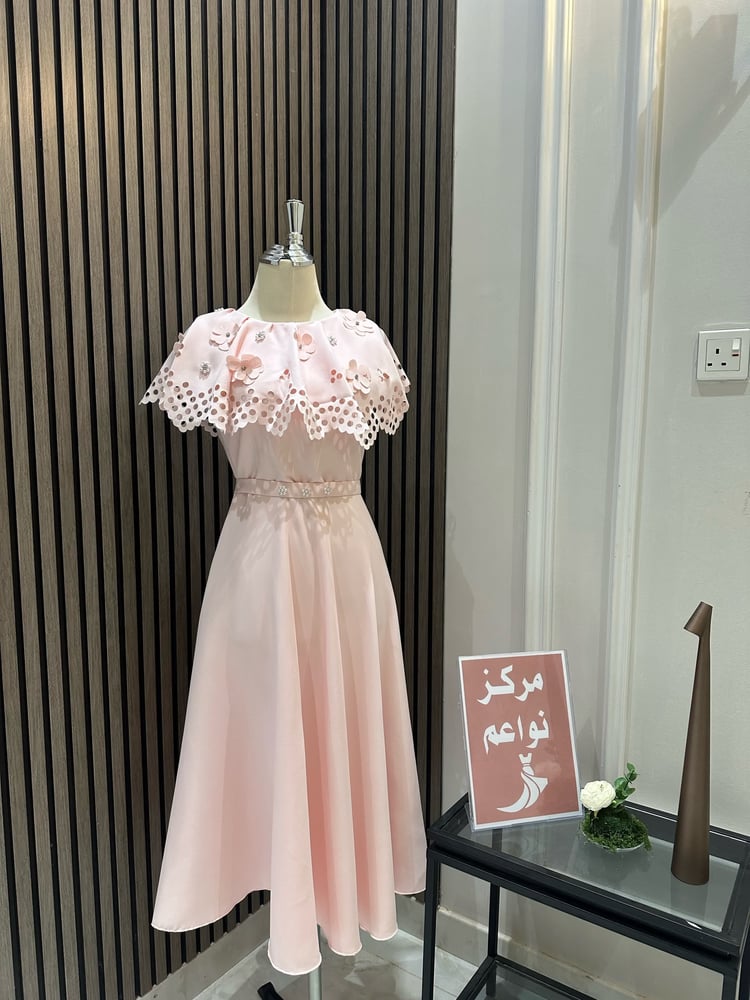 فستان ناعم ميد
