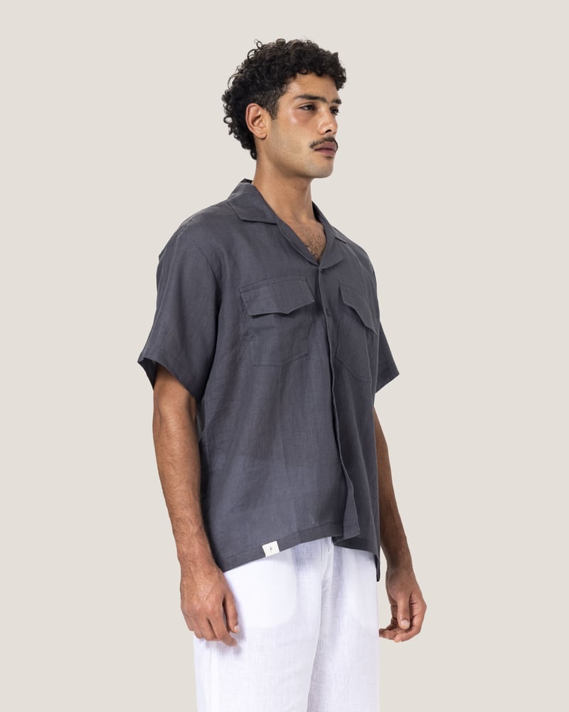 grey shirt