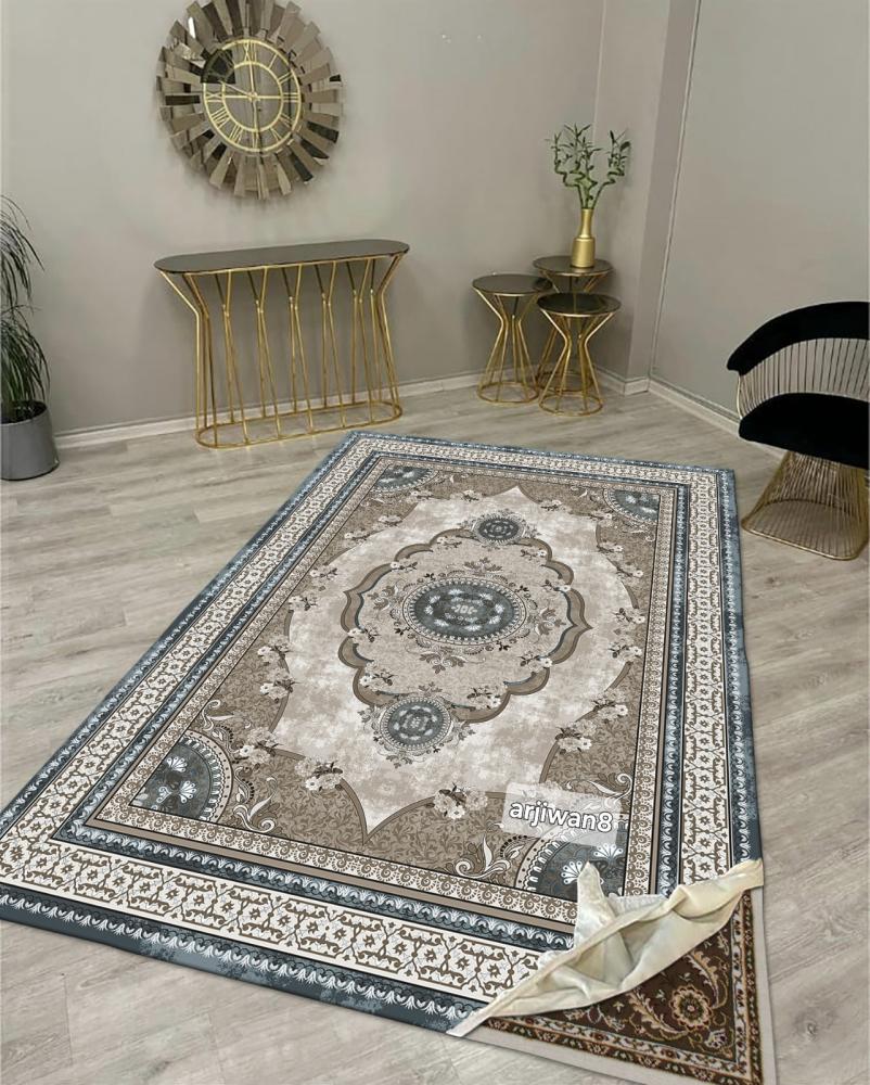 تلبيسات سجاد عازلة (( قماشها مخمل ثقيل مبطن اسفنج ))