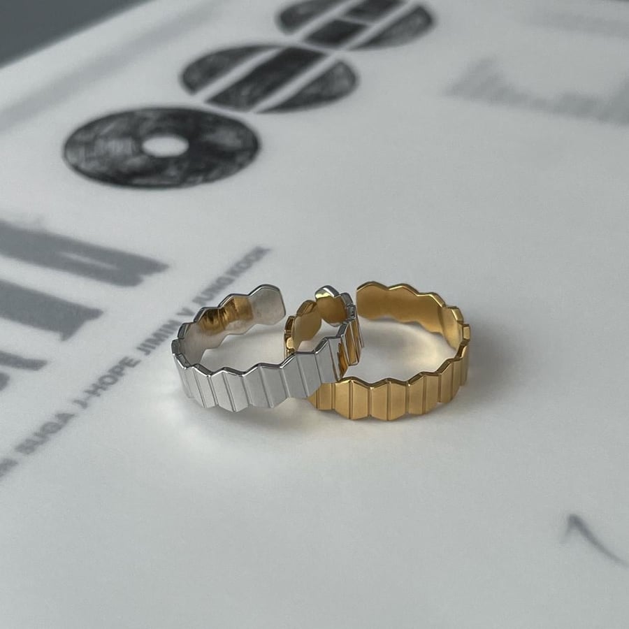 Bond Ring