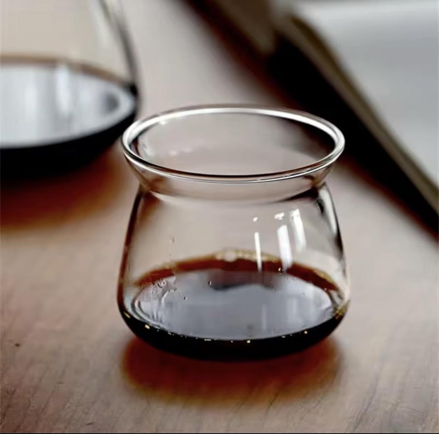 كوب زجاجي بتصميم انيق 150ml