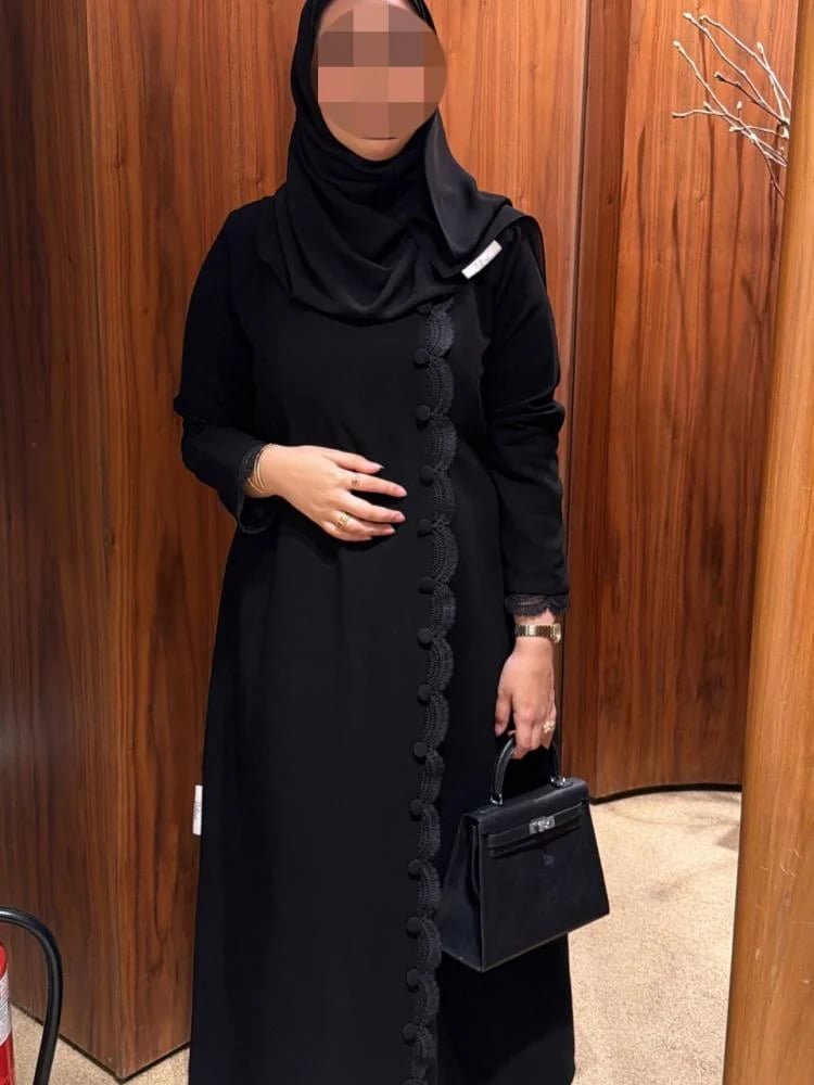 عباية كريب سيراميك مع الدانتيل