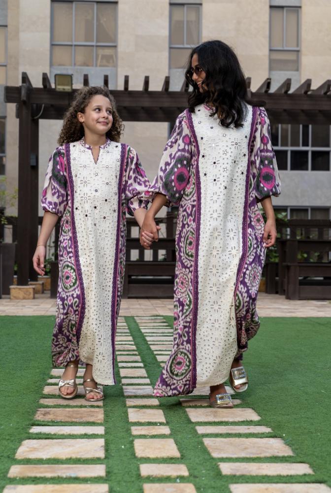 جلابية أطفال بنات- باللون  البيج والموف مشجر - لنن