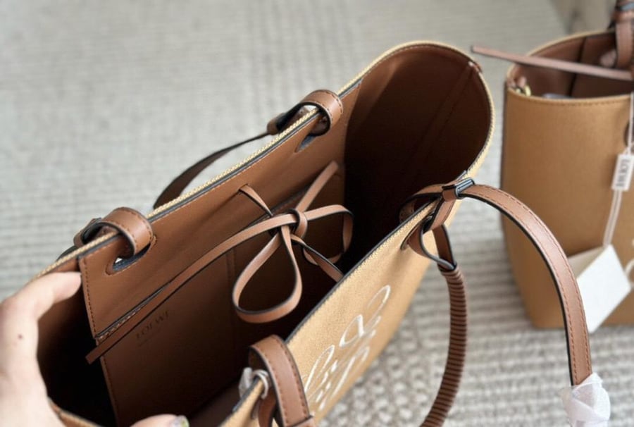 شنطة LOEWE