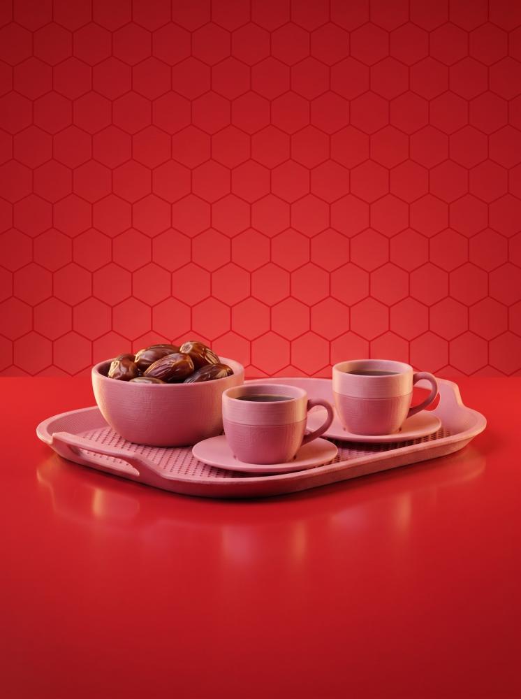 اللون وردي