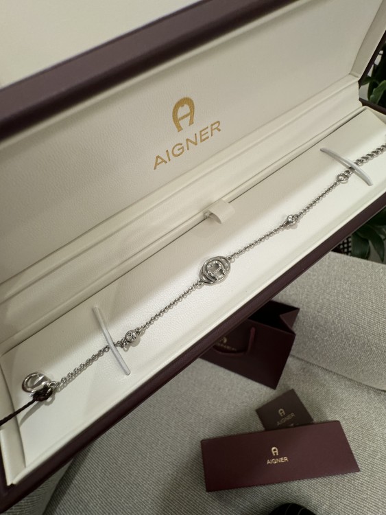 Aigner اسواره