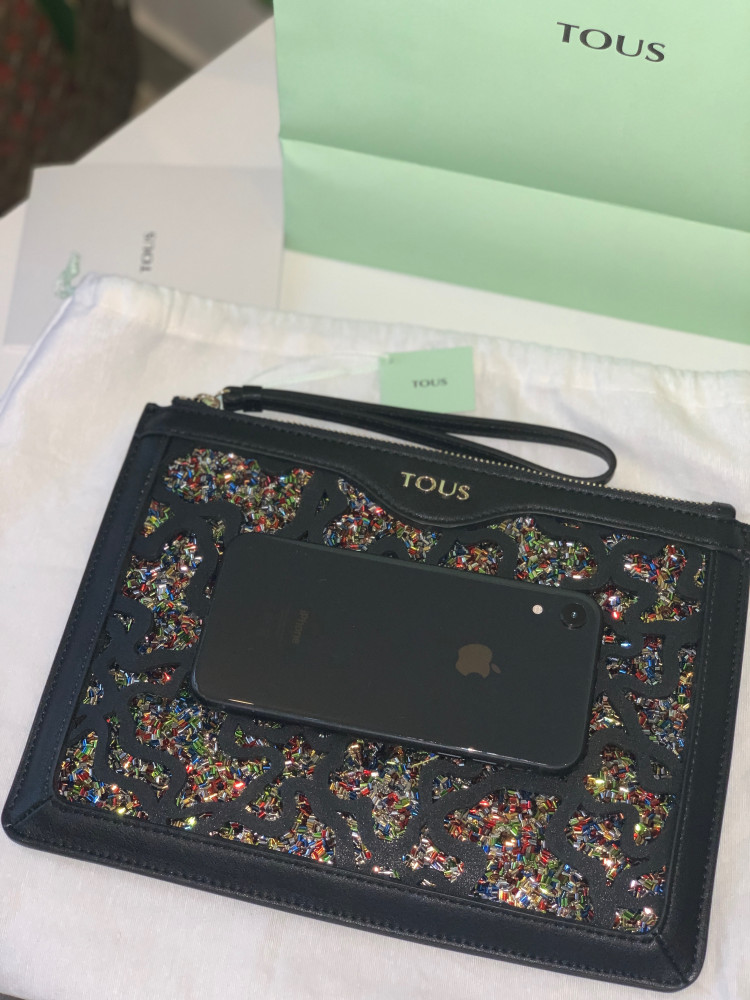 Tous pouch- أصغر من A4