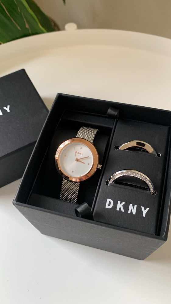 Dkny