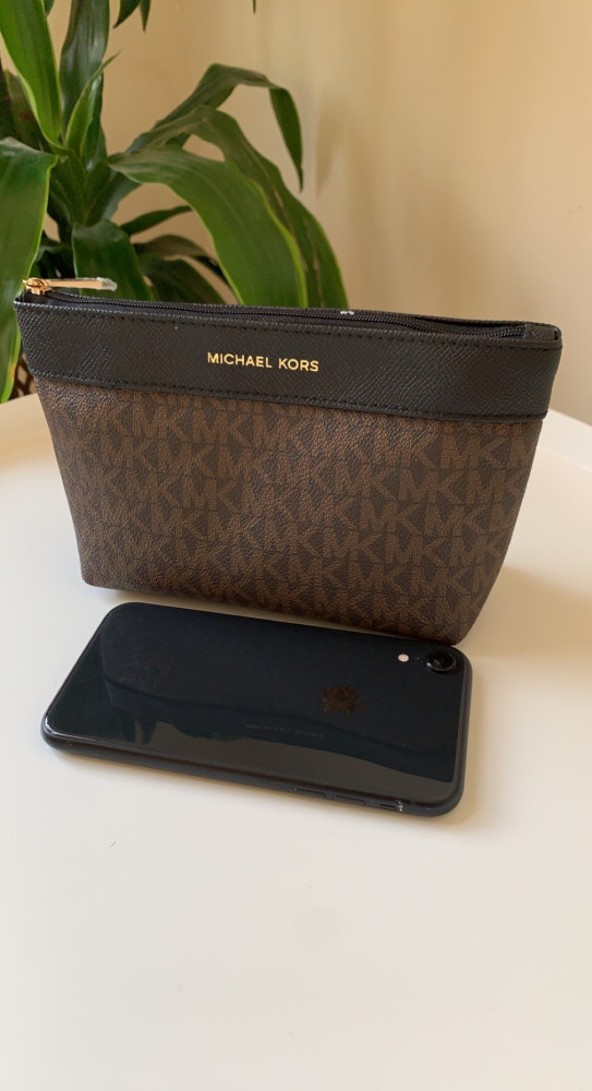 Michael Kors Small pouch