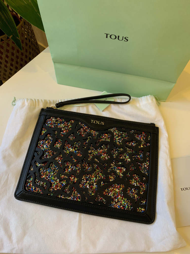 Tous pouch- أصغر من A4