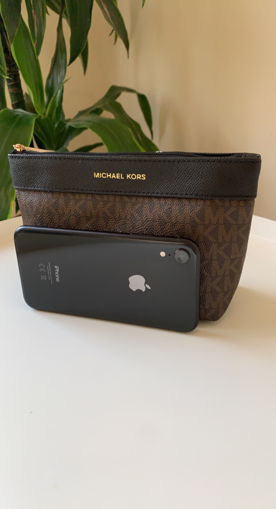 Michael Kors Small pouch