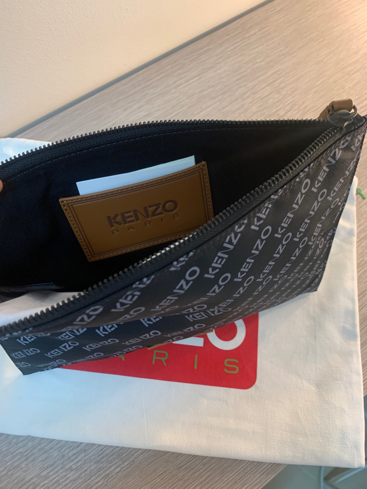 Kenzo Pouch