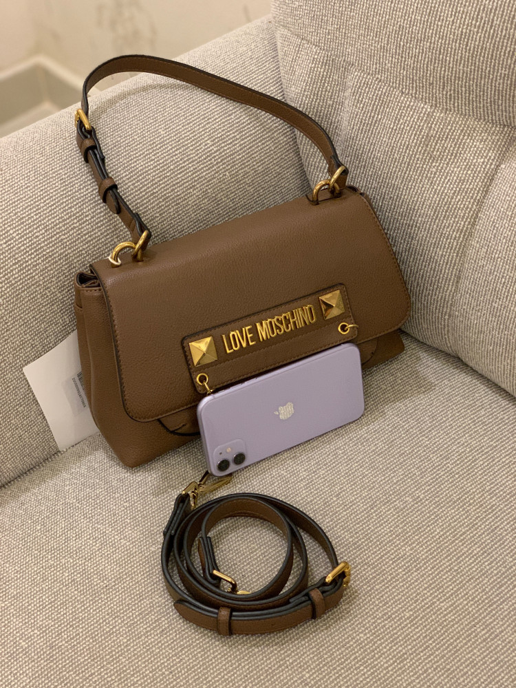 Love Moschino
