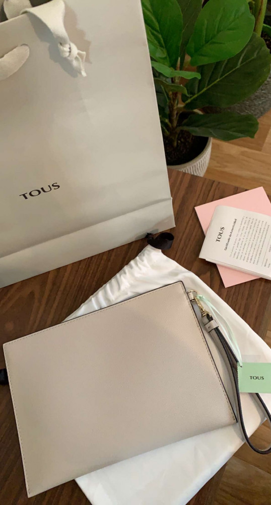 Tous Pouch- أصغر من A4