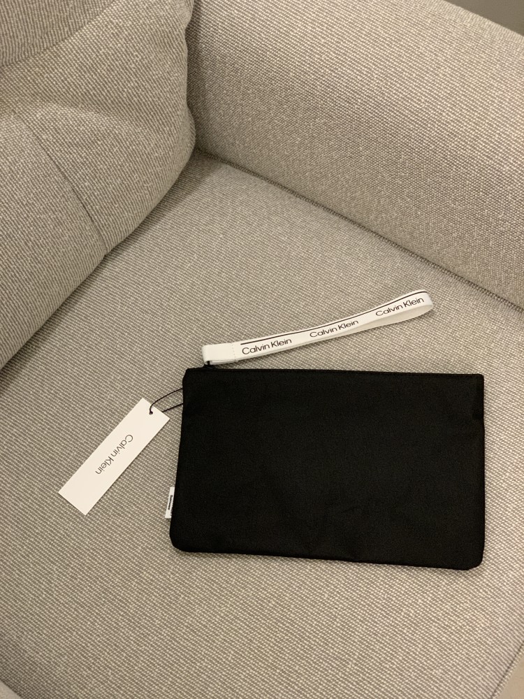 Clavin Klein Pouch
