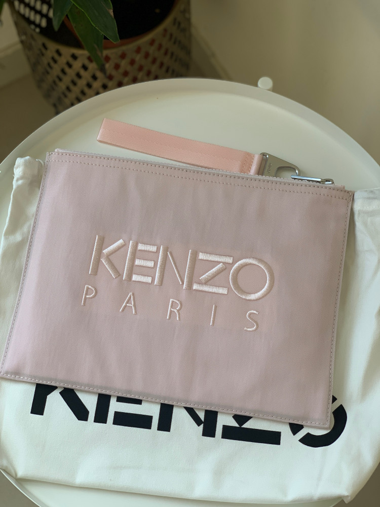 Kenzo pouch