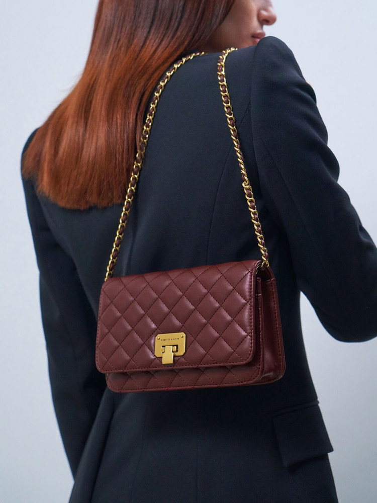 Charles & Keith - الدست باق فقط