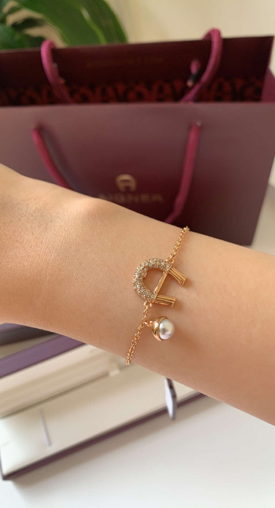Aigner اسوارة