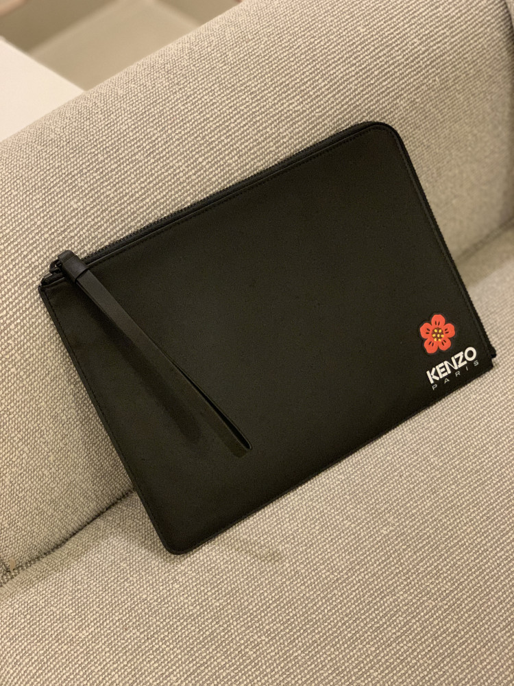 Kenzo Pouch