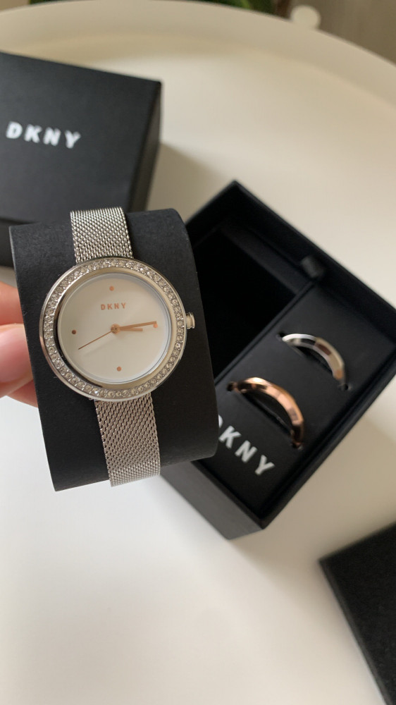 Dkny