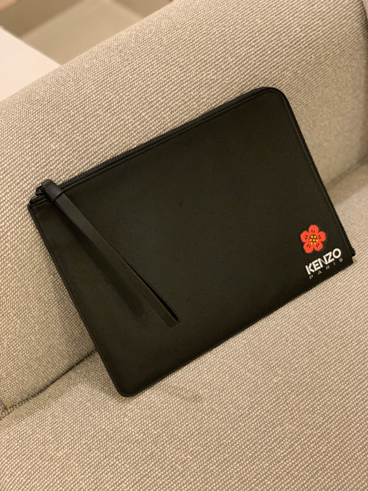 Kenzo Pouch