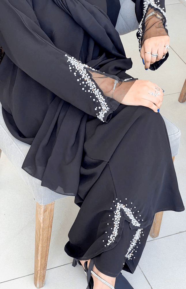 عباية كتف قماش ملكي تطريز فضي معا ذهبي فاخر -ايف ستايل