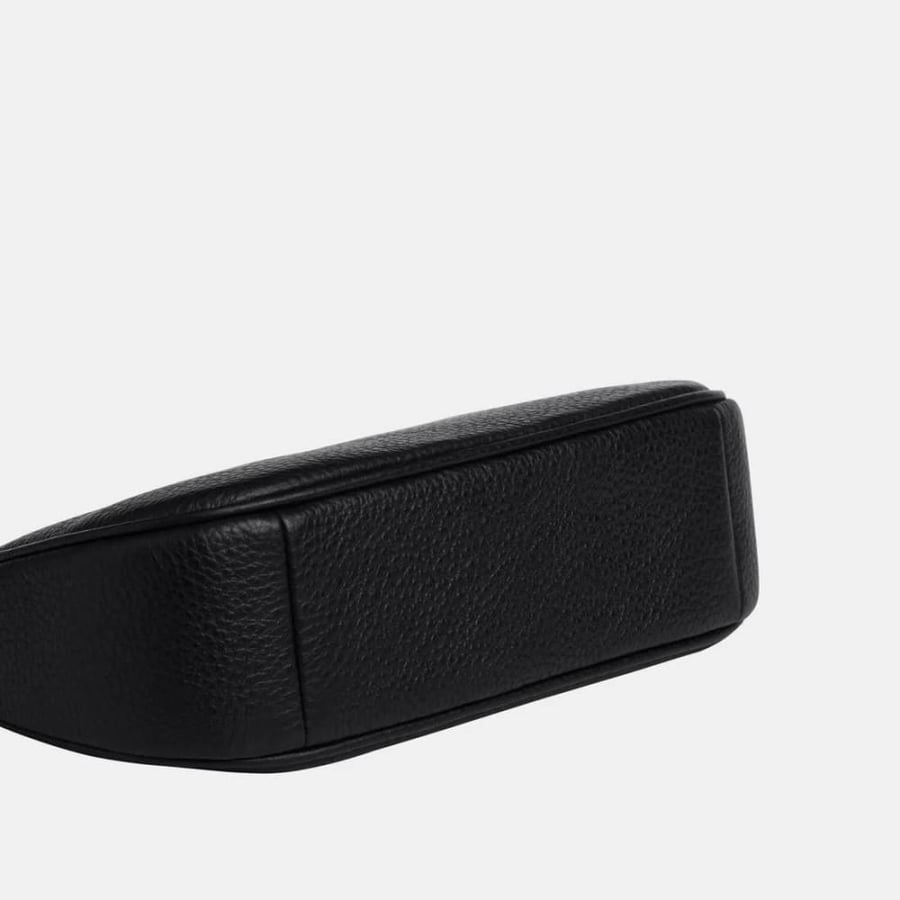 Saint Laurent classic Cassandre chain wallet in grain de poudre leather