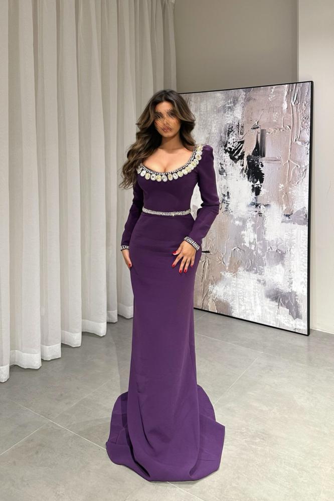 فستان عالية بتصميم جذاب يناسب السهرات والمناسبات