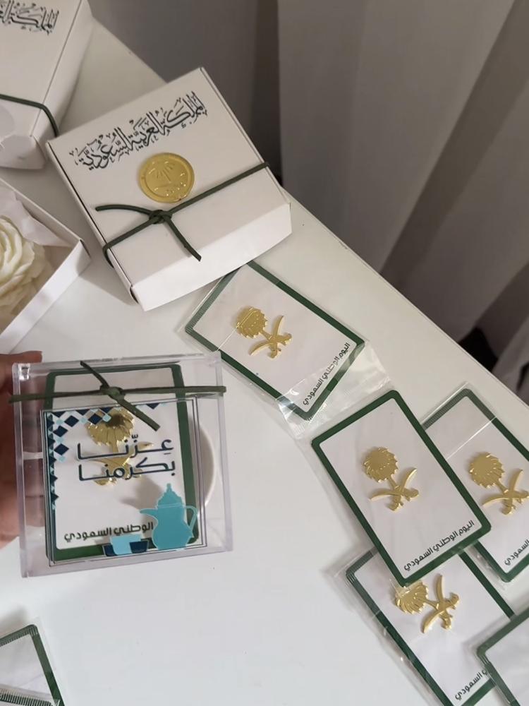 6بوكسات الاكريلك