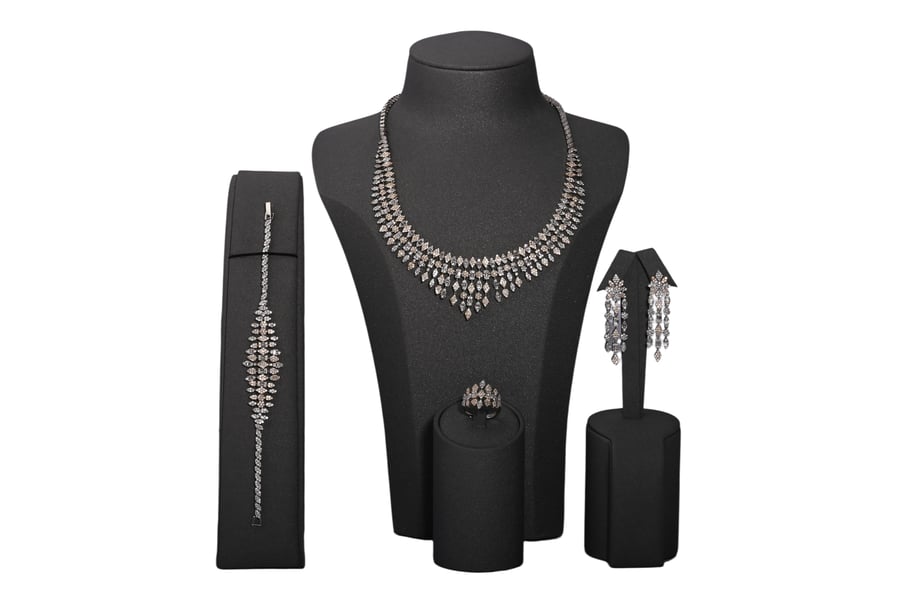 Zircon set