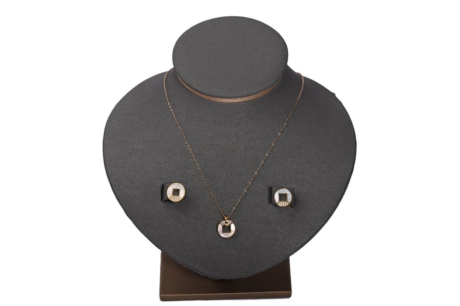 Half a stainless steel set with mother of pearl