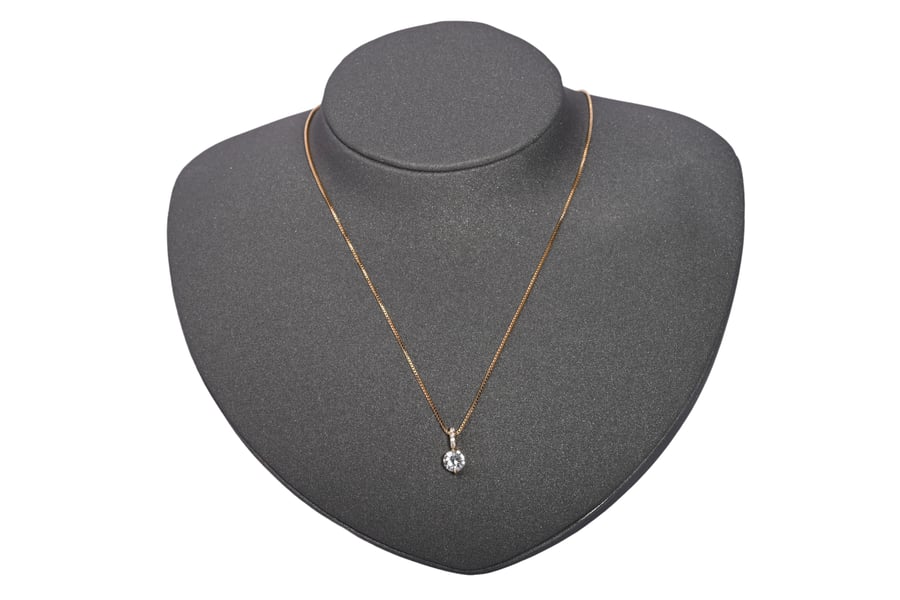 Soft zircon necklace