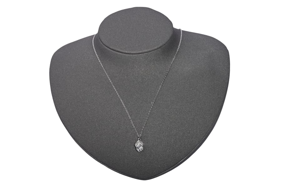 Soft zircon necklace