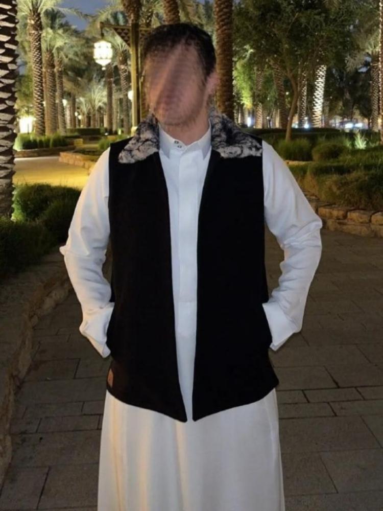 سديري رجالي قلاب صوف لون اسود