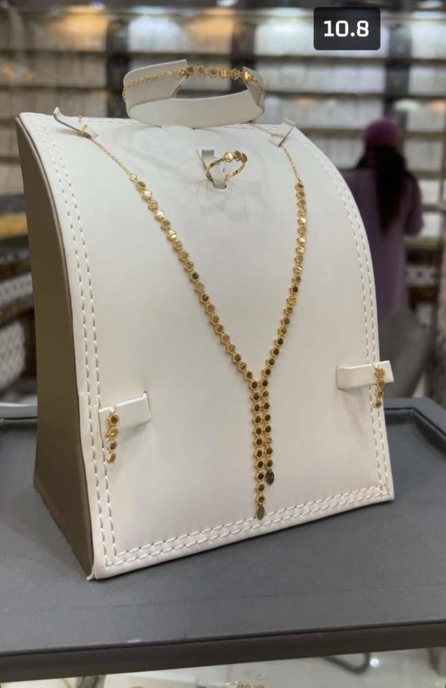 طقم ذهب خالص عيار 21