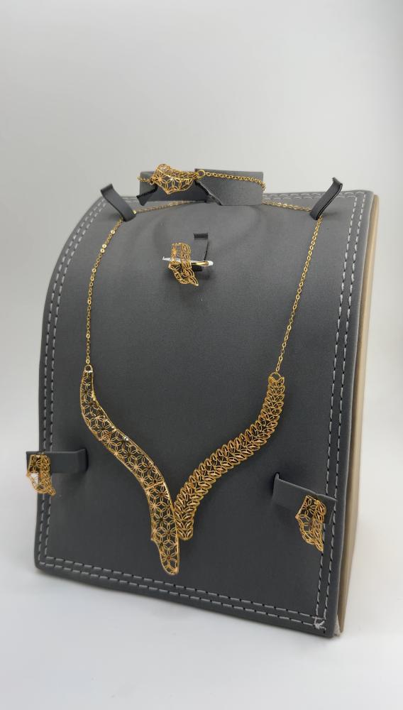 طقم طوق ذهب عيار 21