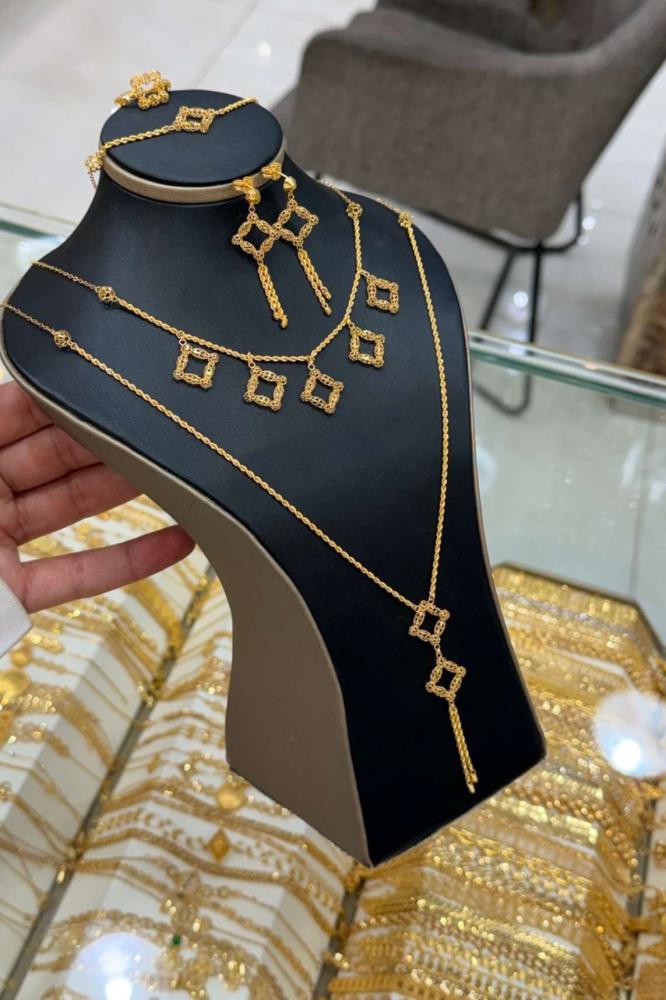طقم ذهب ناعم وتصميم حصري وجديد ذهب خالص عيار 21