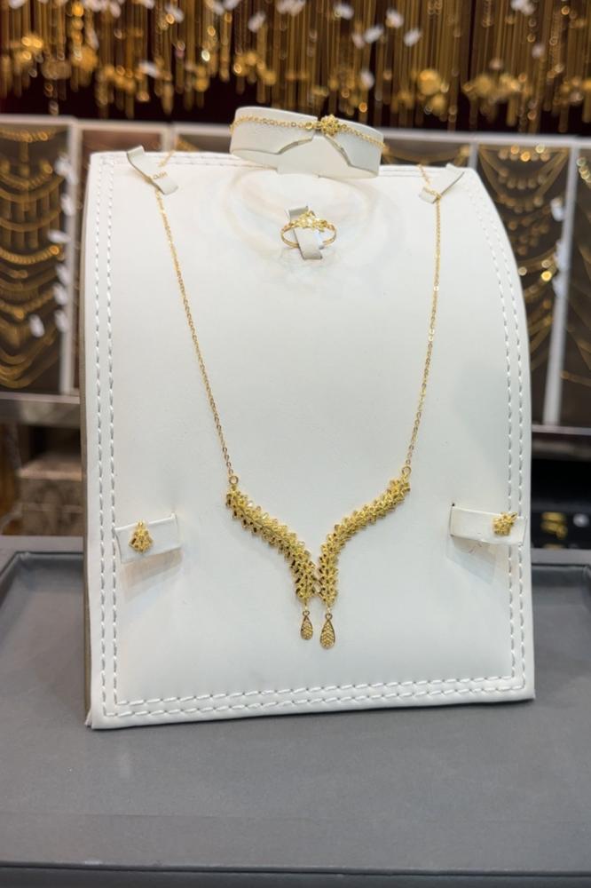 طقم ذهب خالص عيار 21